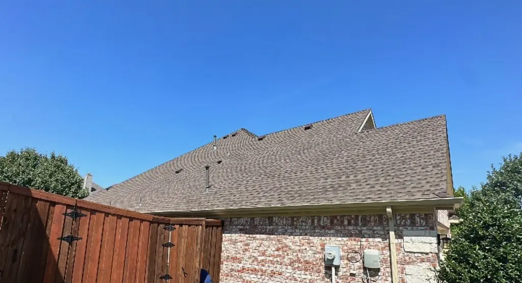 Completed roof replacement project in Murillo